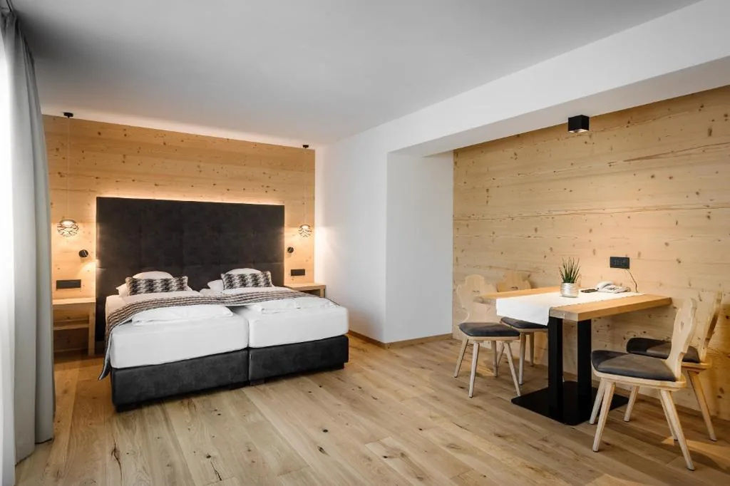 Deluxe Double/Twin Room — Hotel Arkadia – “Adults Only”