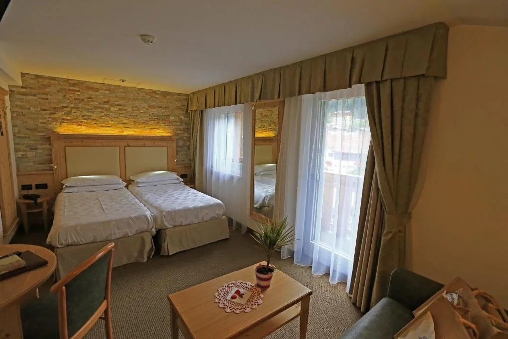Deluxe Double/Twin Room — Hotel Ladina