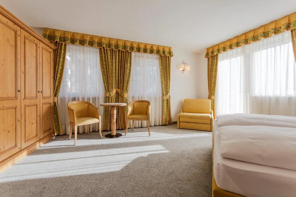 Deluxe Double Room/Twin Room with Balcony — Hotel Maria