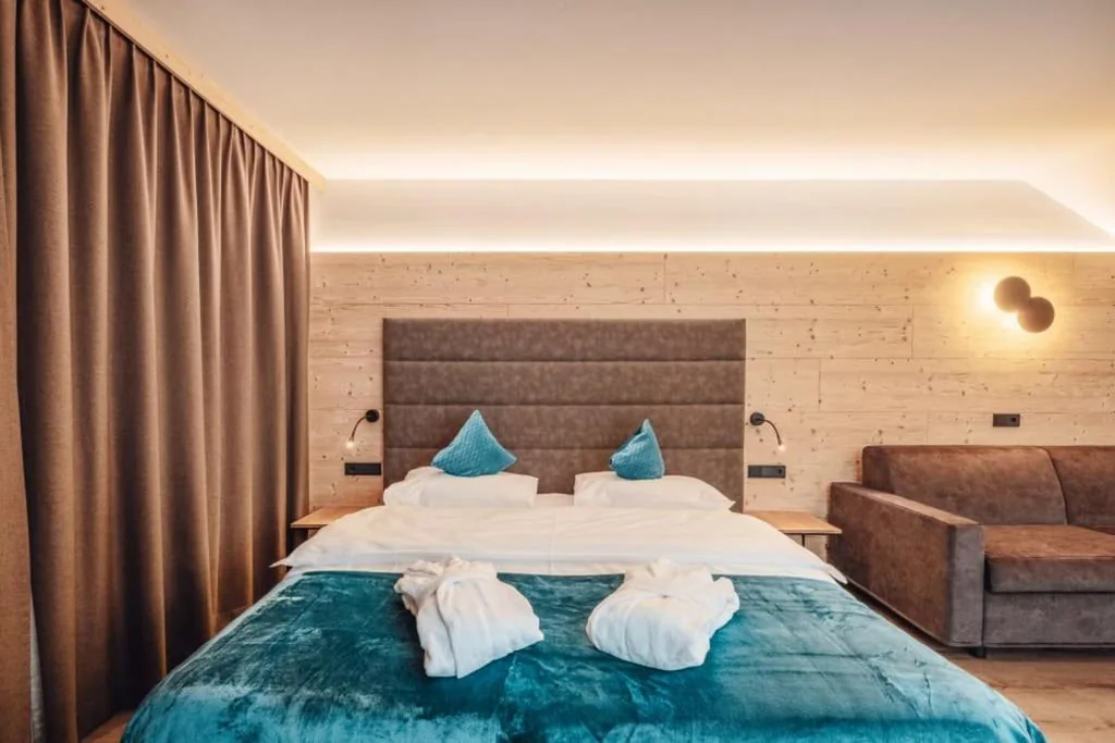 Camera Deluxe Matrimoniale/Doppia con Letti Singoli — Hotel Plan de Gralba – das Berghotel