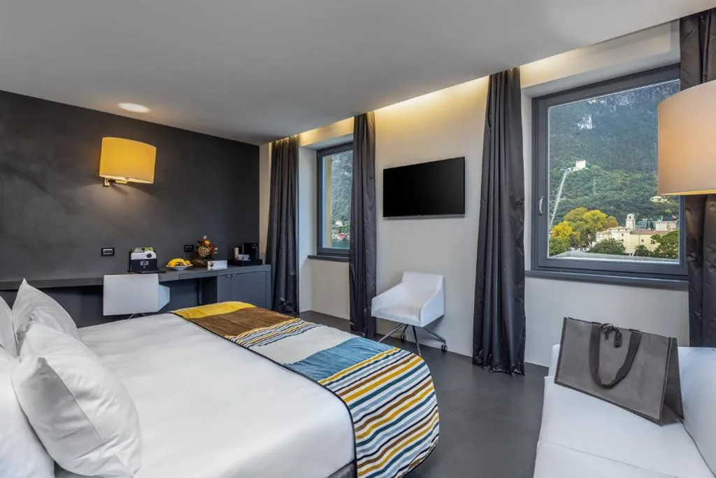 Camera Deluxe Matrimoniale/Doppia con Letti Singoli con Vista Giardino — Lido Palace – The Leading Hotels of the World