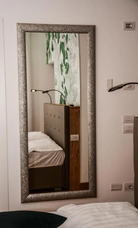 Deluxe Double/Twin Room with Lake View — Villa Torbole