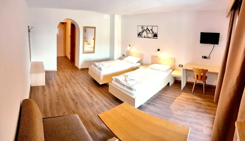 Camera Doppia con Letti Singoli — Alpin Hotel & Restaurant Frara