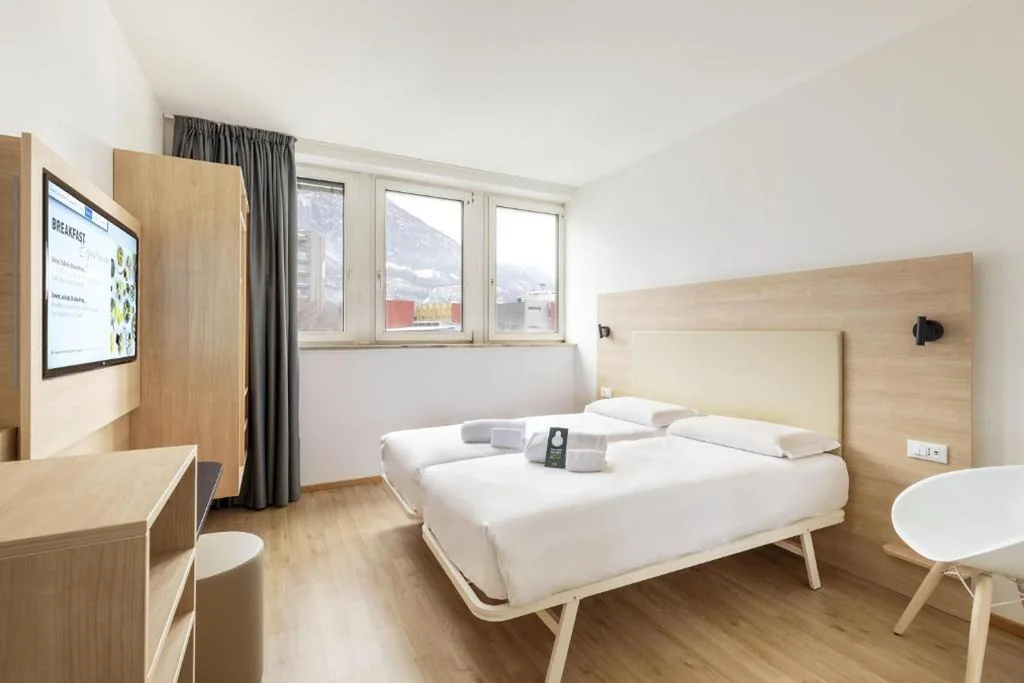 Twin Room — B&B Hotel Bolzano