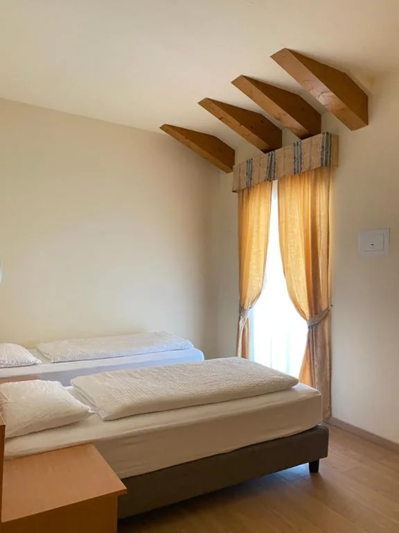 Twin Room with Bathroom — Al Brenta