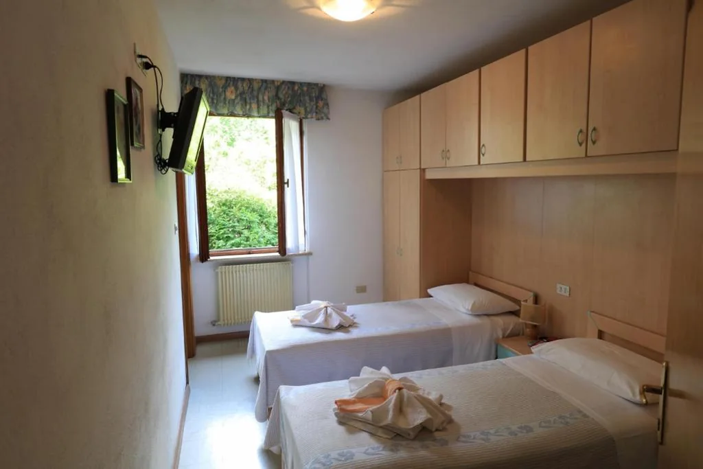 Double Room with Twin Beds — Hotel Aurora