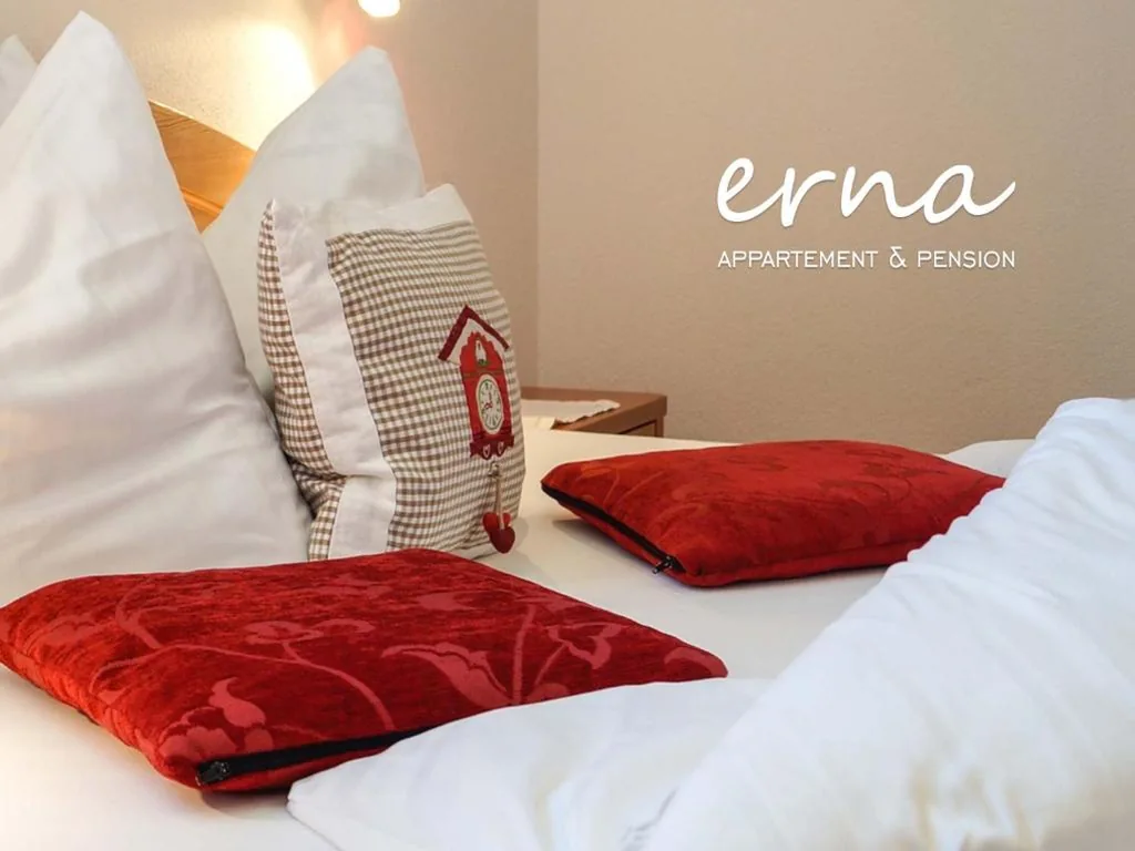 Camera Doppia con Letti Singoli Spaziosa — Pension Apartment Erna