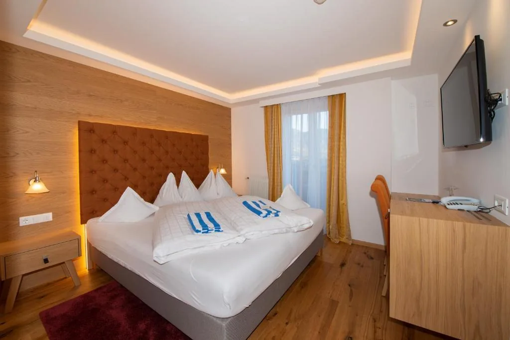 Standard Double Room - Schönblick — Ruster Resort