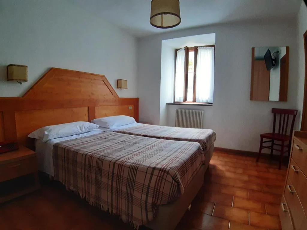 Economy Double/Twin Room — Hotel Paganella