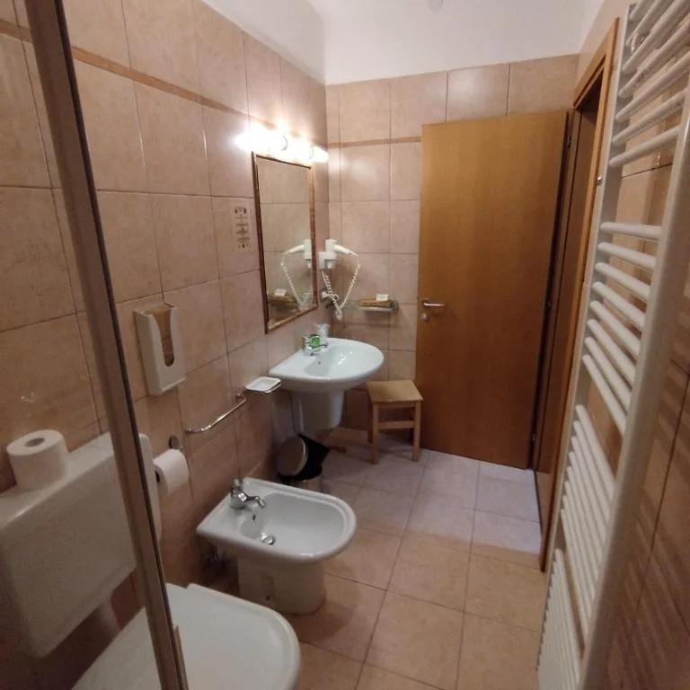 Camera Familiare (2 Adulti + 1 Bambino) — Dolomiti Hotel Cozzio