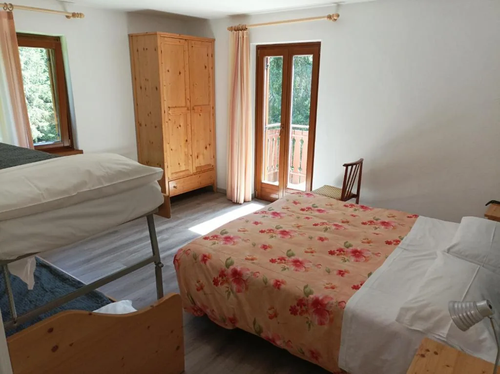 Camera Familiare (2 Adulti + 1 Bambino) — IHR Hotel Villa Emma