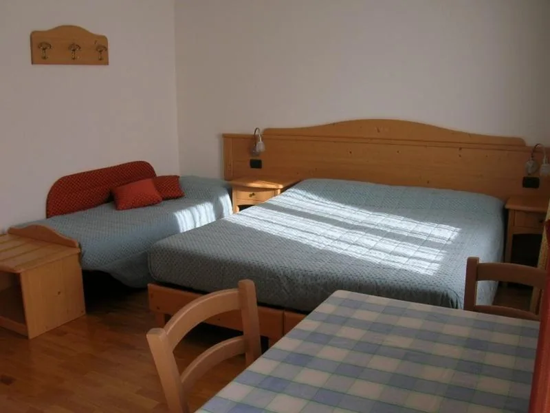 Camera Familiare (2 Adulti + 2 Bambini) — Affittacamere Villa Belfiore