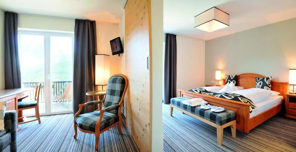 Camera Familiare (2 Adulti + 2 Bambini) — The Vista Hotel