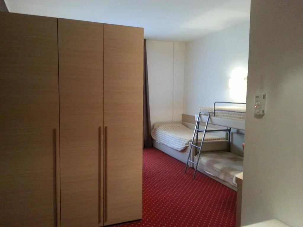 Camera Familiare (5 Adulti) — Hotel Regina