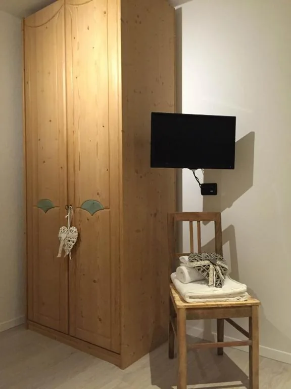Camera Familiare con Bagno Privato — B&B Rosso Pila