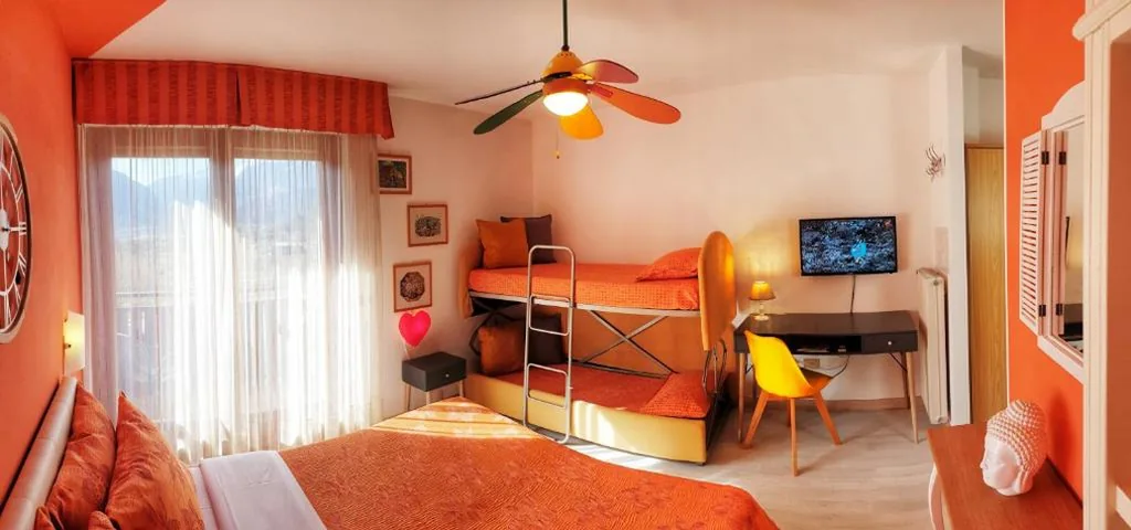 Camera Familiare con Balcone — Family Hotel Primavera
