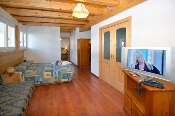 Camera Familiare con Balcone — Hotel El Pilon