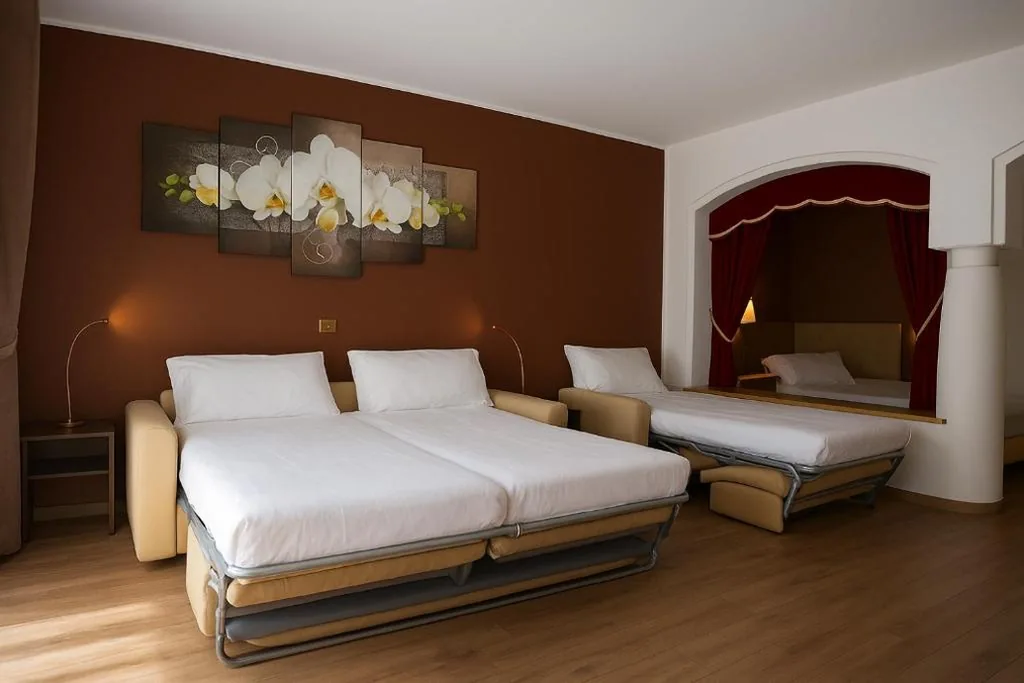 Camera Familiare con Balcone — Hotel Trento