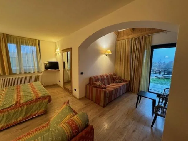 Camera Familiare con Vista Giardino — Hotel Regent’s