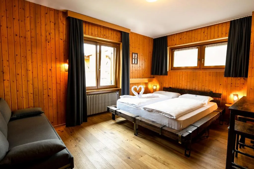 Camera Familiare con Vista Montagna — Guesthouse Rosengarten