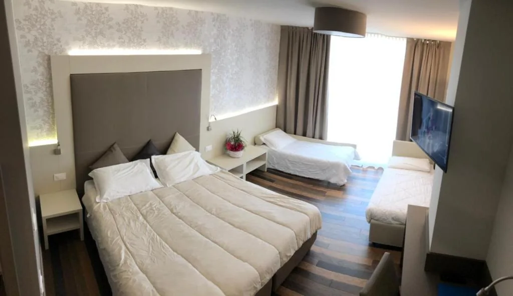 Deluxe Family Room — Hotel Gardesana