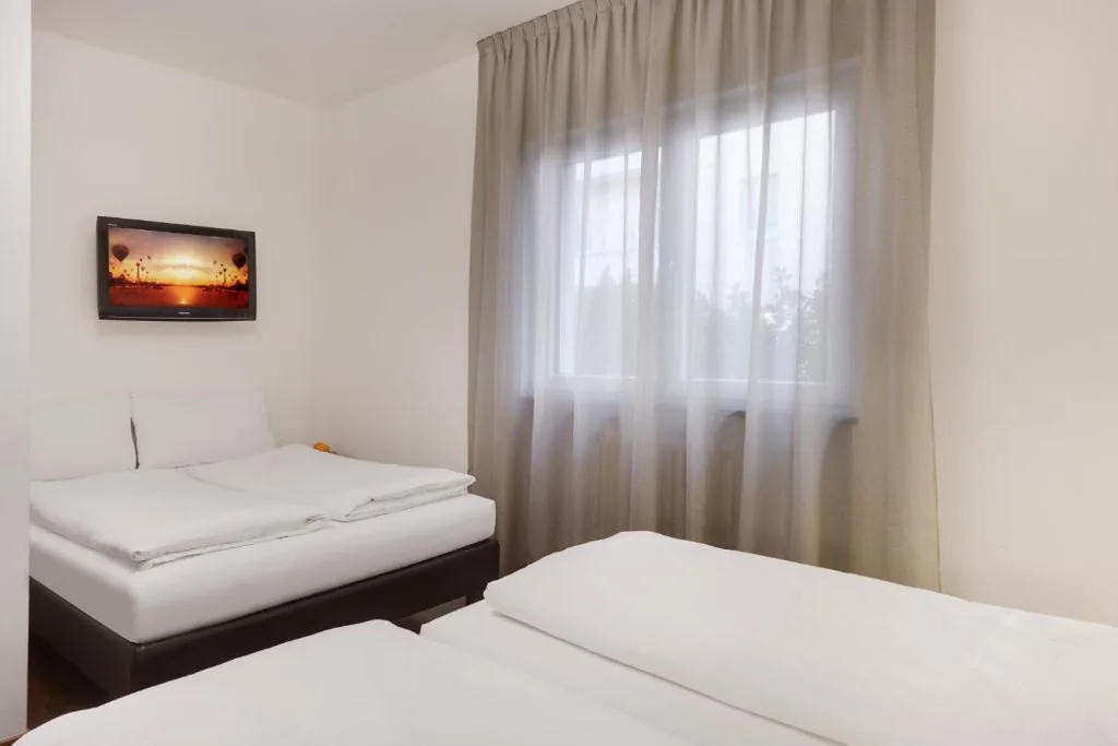 Camera Familiare — Hotel Asterix