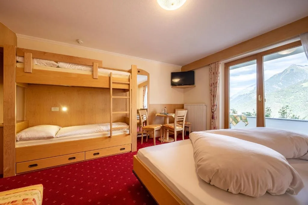 Camera Familiare — Hotel Garni Alpes