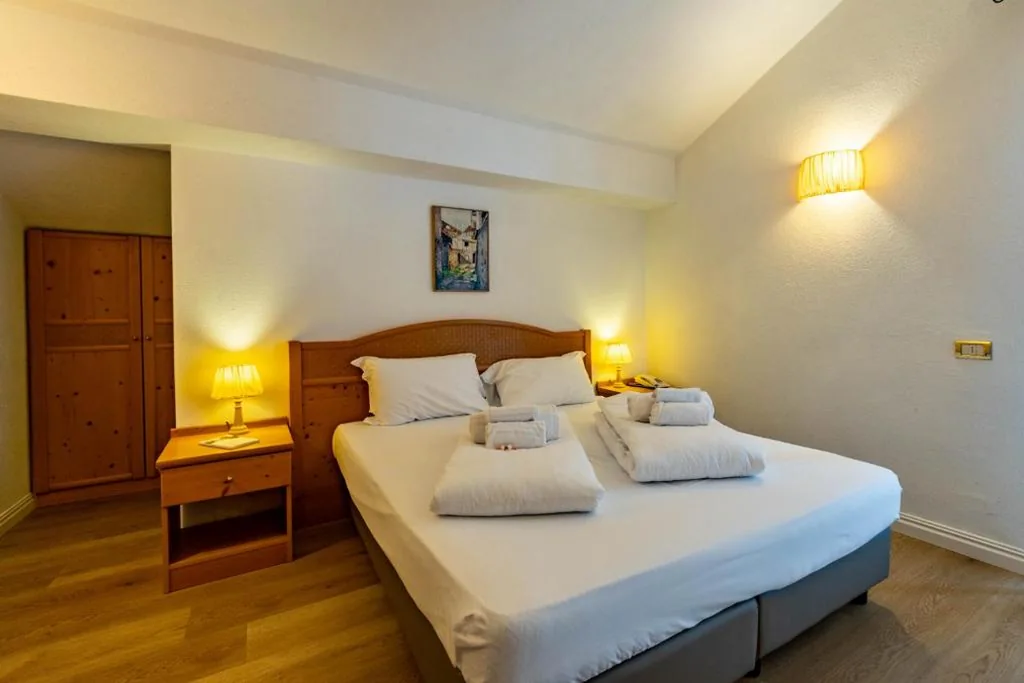 Camera Familiare Superior — Hotel Grizzly “Ski-in Ski-out”
