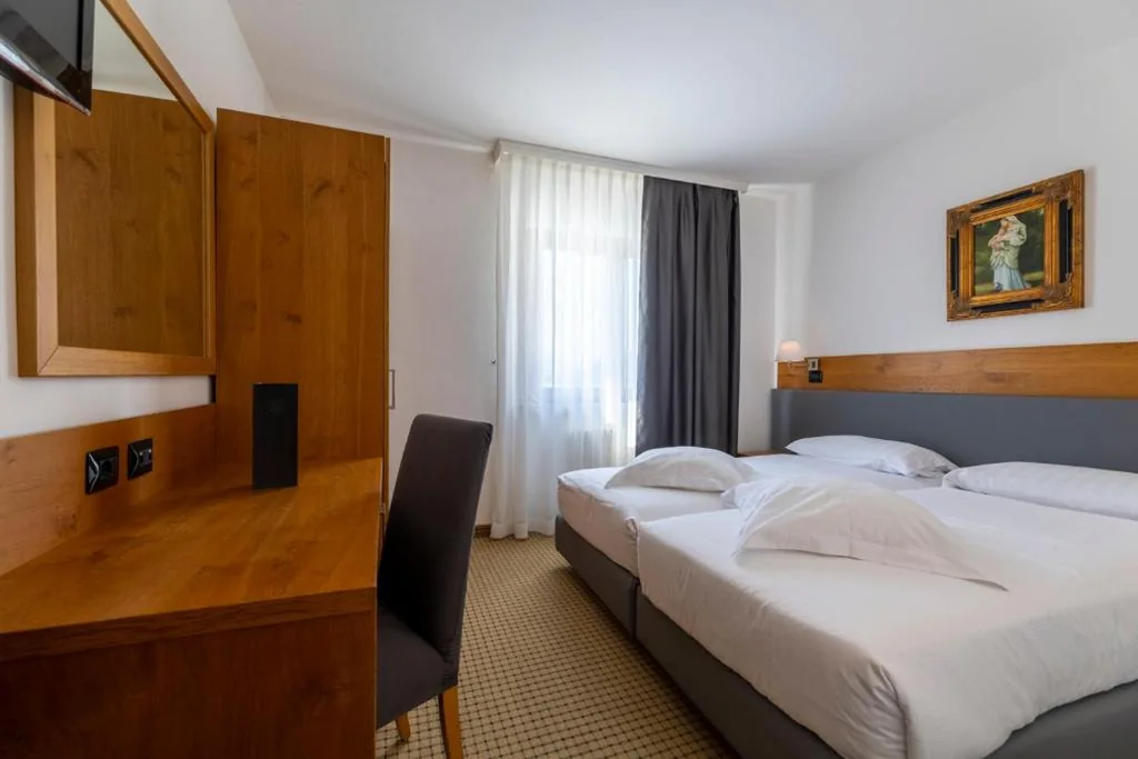 Camera Familiare Superior — Royal Olympic Hotel