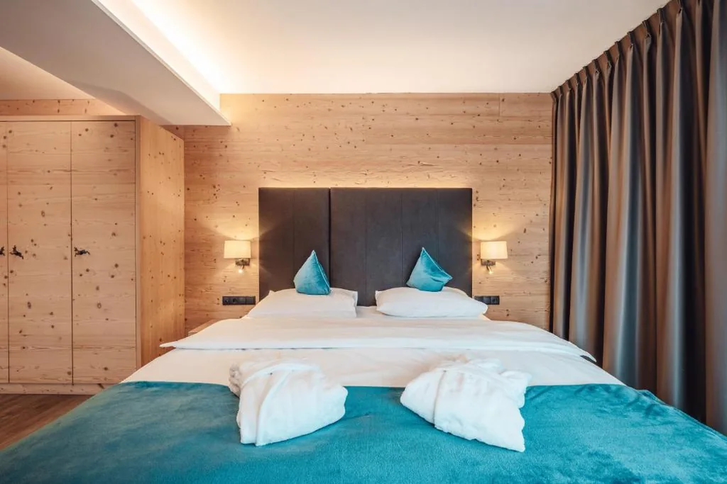 Camera King con Balcone — Hotel Plan de Gralba – das Berghotel