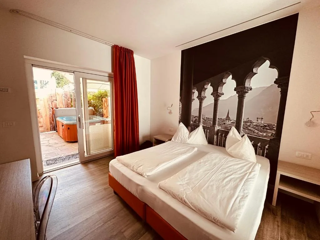 Camera King con Vasca Idromassaggio — Casa da Carmen Boutique & Private Spa