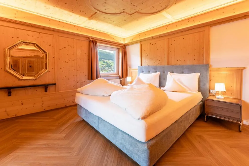 Camera King Deluxe — Boutique Hotel Pradell