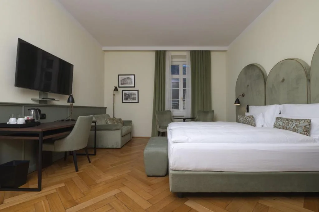 King Deluxe Room — Stadt Hotel Città