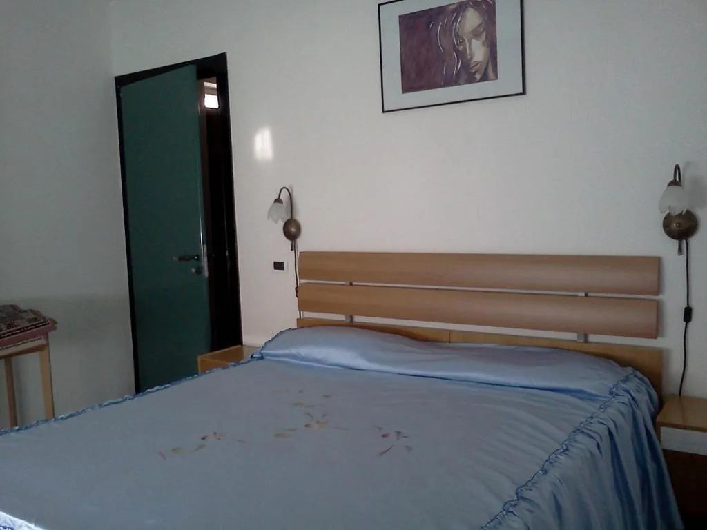 Camera Matrimoniale — B&B Trento Nord