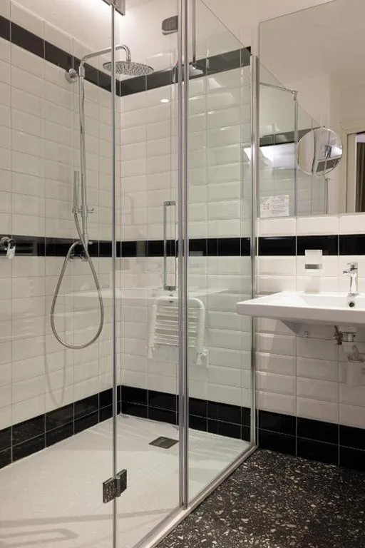 Basic Double Room — Stadt Hotel Città