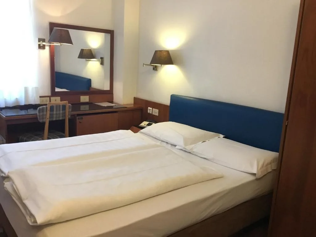 Camera Matrimoniale Budget — Hotel Adria