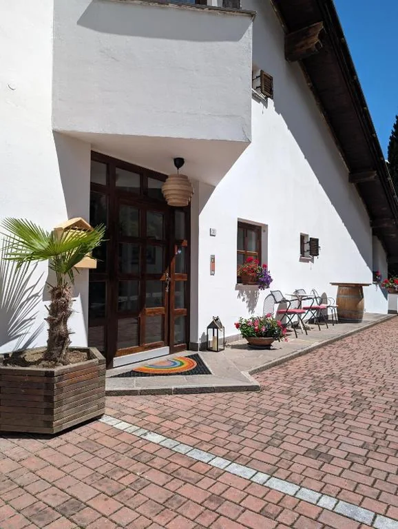 Budget Double Room — Hotel Eden Guesthouse