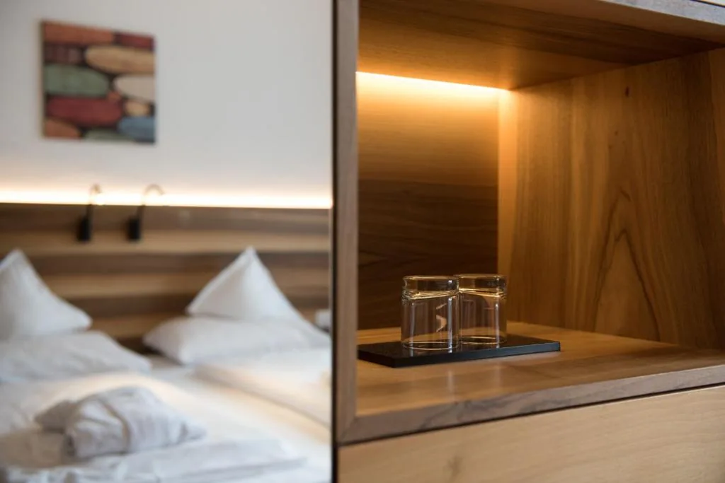 Camera Matrimoniale Budget — Hotel Ladurner