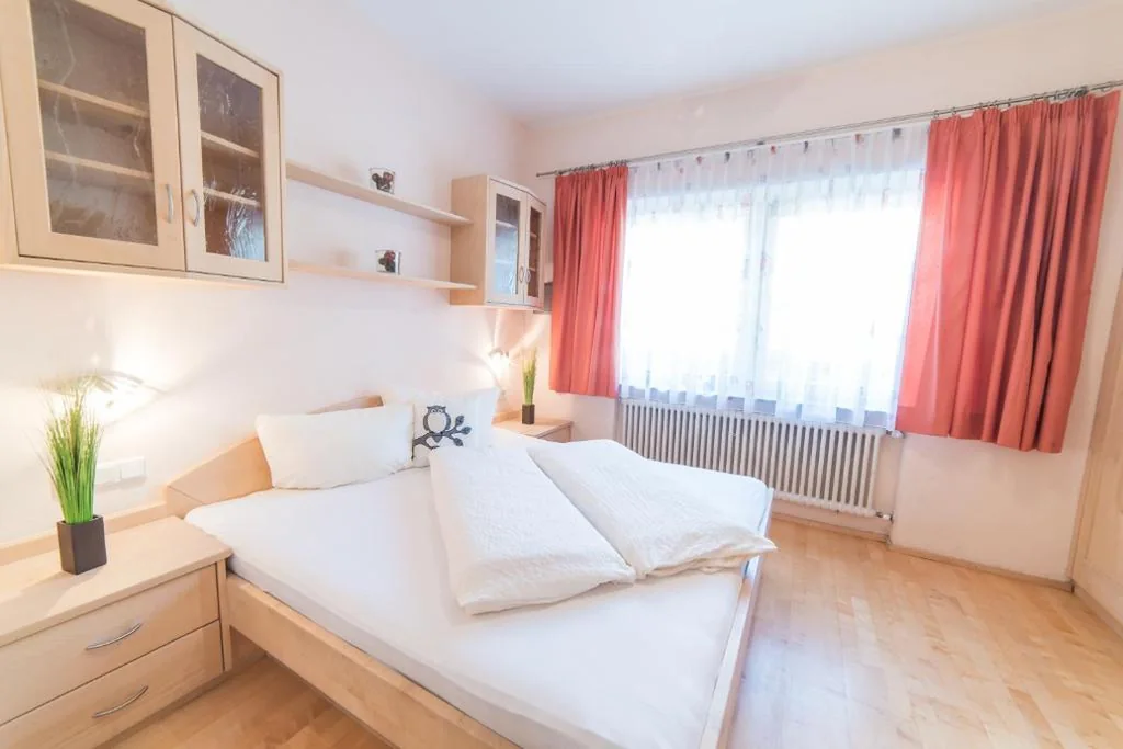 Budget Double Room — Pension Sprenger