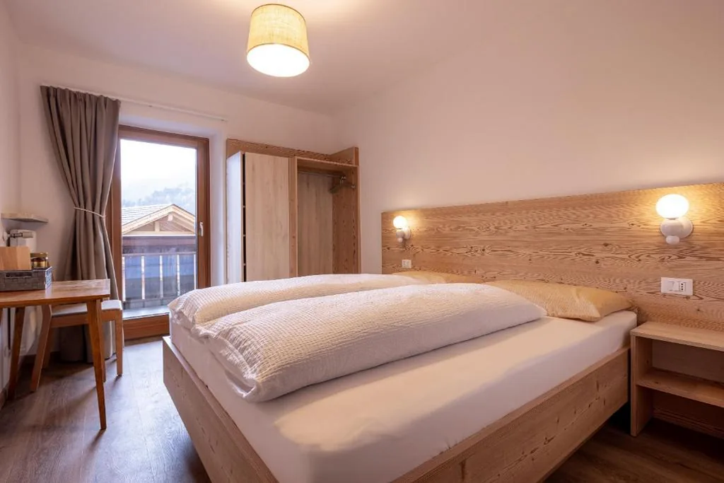 Budget Double Room — SAN PIETRO DOLOMITI Small Budget Hotel