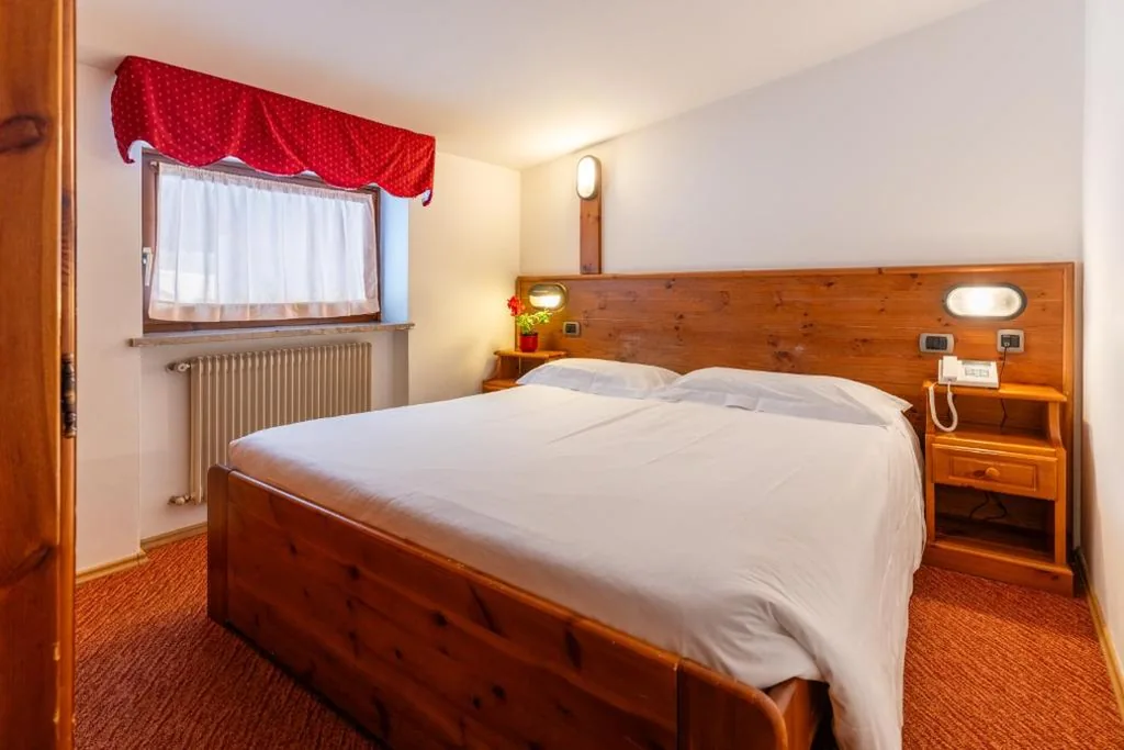 Camera Matrimoniale Classic — Hotel Miramonti Corvara
