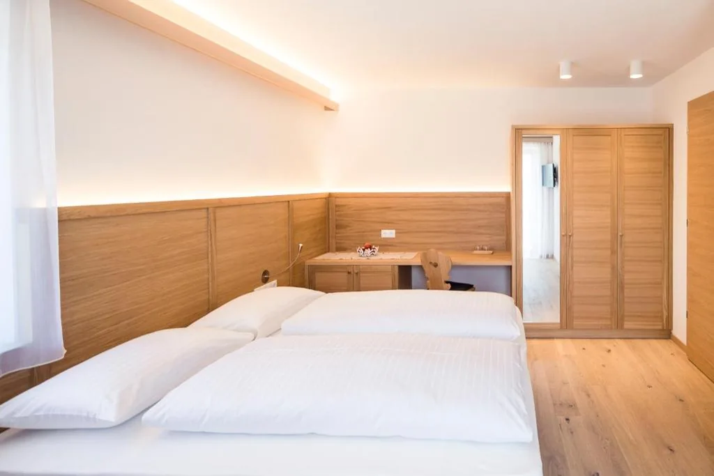 Camera Matrimoniale Comfort con Balcone e Vista Montagna — B&B Boutiquehotel Clara