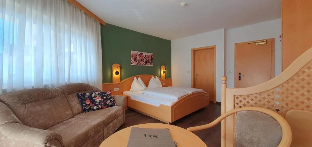 Camera Matrimoniale Comfort con Balcone — Hotel Garni Herz