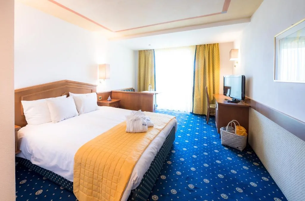 Comfort Double Room with Balcony — Hotel Ifinger
