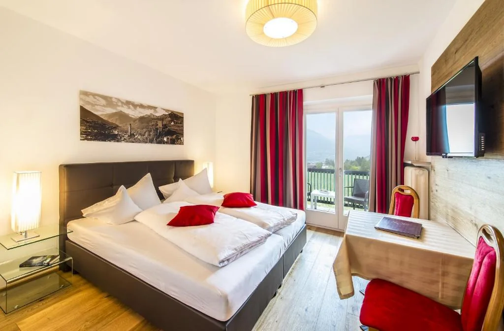 Comfort Double Room with Balcony — Hotel Pension Verdorfer