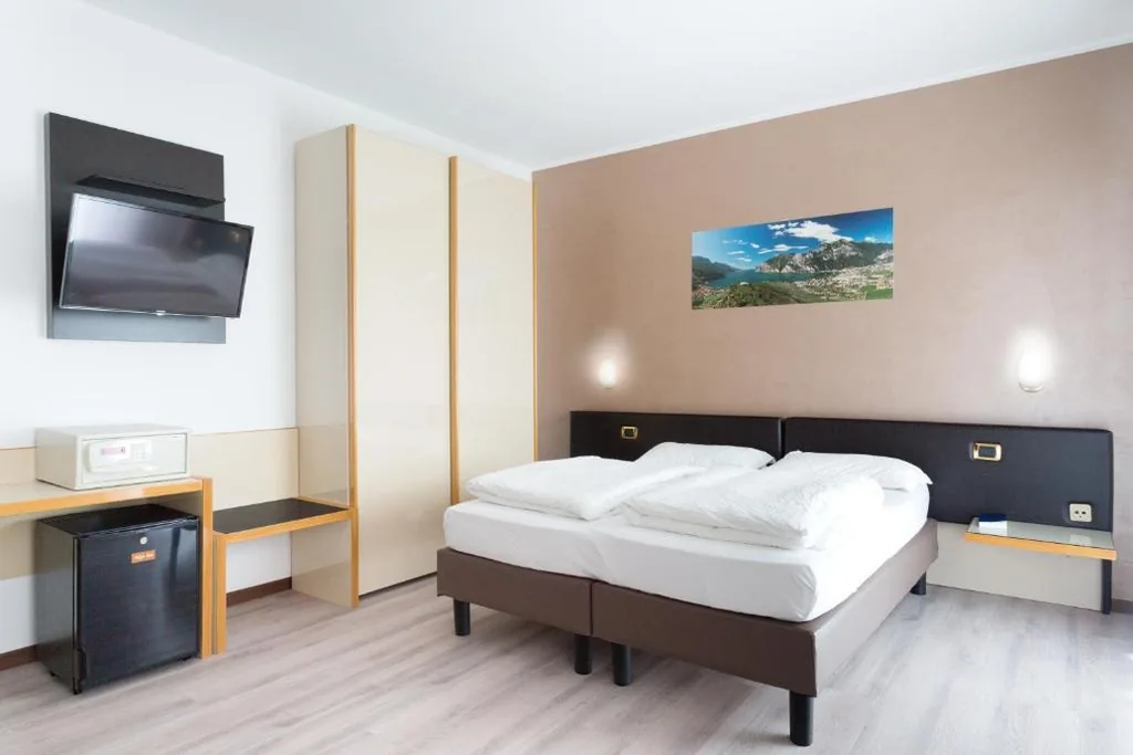 Camera Matrimoniale Comfort con Balcone — Hotel Rudy