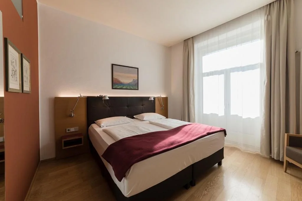 Comfort Double Room with Balcony — Hotel Stiegl Scala
