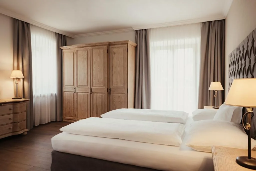 Camera Matrimoniale Comfort con Balcone — Kristallhotel Corona-Krone