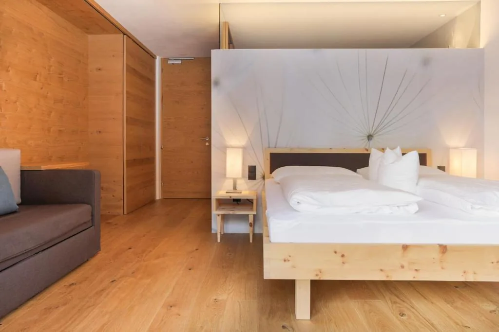 Comfort Double Room with Balcony — Steindl’s Boutique Hotel
