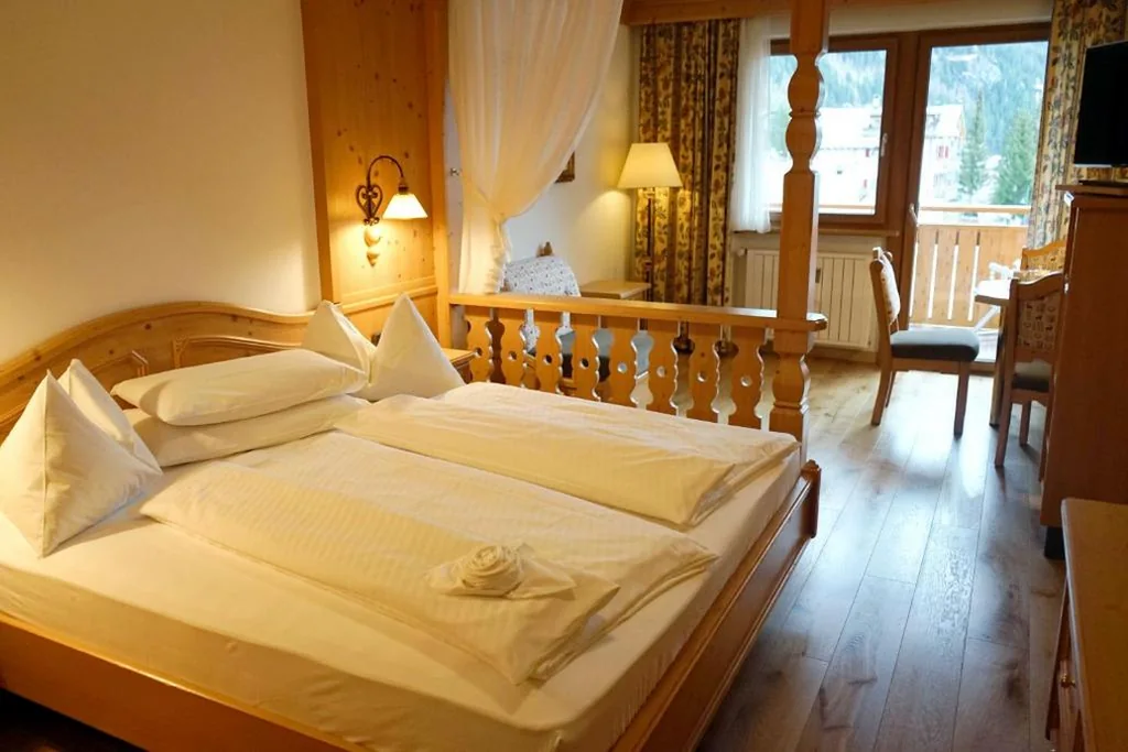 Camera Matrimoniale Comfort — Hotel Cesa Tyrol
